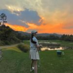 Go Won-hee Instagram - 골프와의 원만한 합의는 실패했지만 예쁜 옷 입고 인생샷은 많이 날렸어요 예쁜 분들과 함께해서 더욱 즐거웠던 라운딩 …🤍 난 성덕이야 🫣
