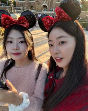 Go Won-hee Instagram - 그리고 알차게 돌아다녔던 디즈니랜드 🎡