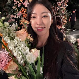 Go Won-hee Instagram - 행복만 하자 🫶🏻