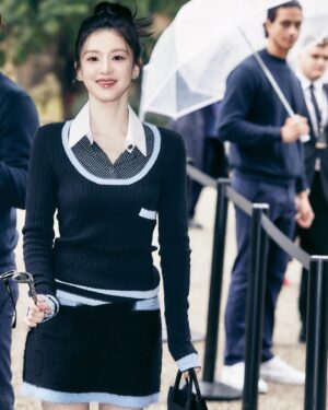Go Youn-jung Instagram - 🪼🐋🐚☂️

@chanelofficial #광고 #CHANELCruise #샤넬 #샤넬패션