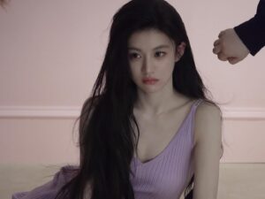 Go Youn-jung Instagram - 😈