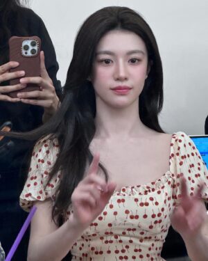 Go Youn-jung Instagram - 