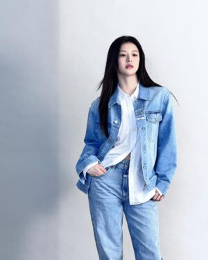 Go Youn-jung Instagram - 