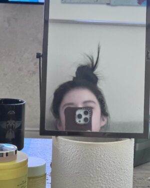 Go Youn-jung Instagram - 