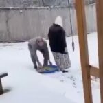 Gohar Kheyrandish Instagram - 🧿لذت زندگی یعنی همین لحظه ها ... خدایا از این لحظات شاد برای این مردم شریف که نماز شکر برای بارش باران ، برف و پر آب شدن رودخانه بجای می آورند رغم بزن . #زاینده_رود #شادی_حق_ماست