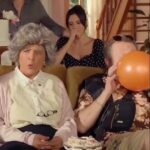 Gonca Vuslateri Instagram - İÇİNE ÇEKME EROL!!! Hele helyum da hiç çekme be!! Böyle kaderin… @erkancanburtvin @chgeldiniz hesabini takip edin bakim! Filmimizla ilgili haberleri ordan alin bombastikler.. ☘️