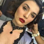 Gonca Vuslateri Instagram - Yelkenler Vera! #foradeğil #nasılmizahama #uff #3saatdahauyu #sleepmore #actor @apooguz #zaferinrengi #fenerbahçe #rocknroll 🤘🏻🤘🏻🤘🏻