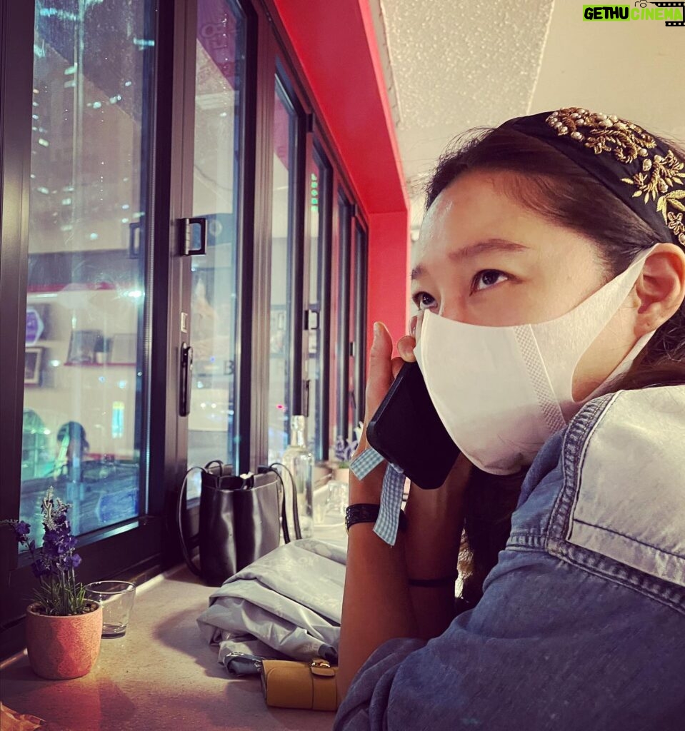 Gong Hyo-jin Instagram - 말 안통함