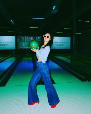 Gong Hyo-jin Instagram - 🎳 🪩 이만한 놀이가 없는듯