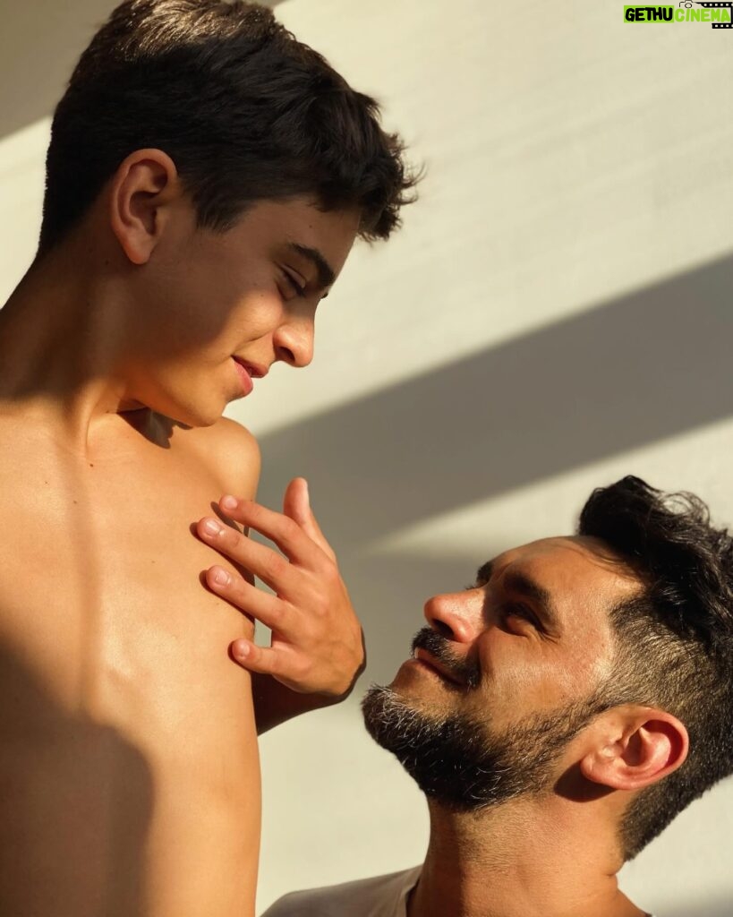 Gonzalo Heredia Instagram - Eloy y su papá.