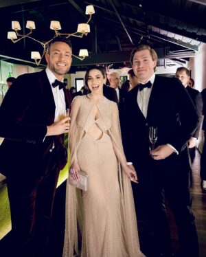 Grace Caroline Currey Instagram - Felt so magical wearing @cucculellishaheen out on Oscar night a few evenings ago🤍 and precious being with some of the Shazam fam! 🥰
2 more days until @shazammovie is out! I can’t wait for you guys to see it! 🙆🏻‍♀️
