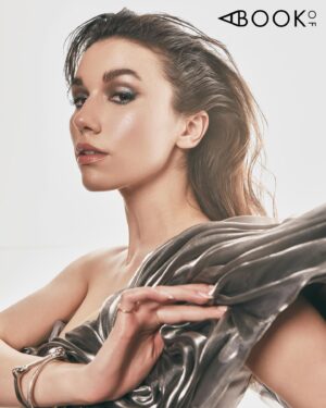 Grace Caroline Currey Instagram - What a dreamy time working with such talented people… thank you for having me @abookof 🤍
Photography: @graphicsmetropolis 
Styling: @lil_saigon 
Makeup: @elainakarras_ 
Hair: @virginie.pineda