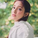 Grace Chan Instagram - …but if it weren’t for the rain, how would the flowers bloom? 🌼 experiencing amber rain like we did in HK today might have seemed an inconvenience to many people, but it also reminds me that just like rain, everything happens for a reason; in good faith, eventually all things will fall into place and make sense. P.s. rainstorms are strangely my favorite weather…but that’s a whole different story 😉 5-min photos by @lavonnli Wearing my fav @natacha_van MUA @michelletung @henryli_makeup