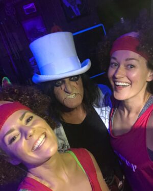 Grace Helbig Instagram - Happy 40th birthday to @mametown!! Where do I even begin? She’s the most hilarious and one of a kind person I know! An incredible friend, a sweet soul, and a ridiculously funny person on stage and off. We’ve lived a thousand lives together at this point and can’t wait for a thousand more (so long as our knees are okay)! Cheers to you! You make everything the best kind of weird!
