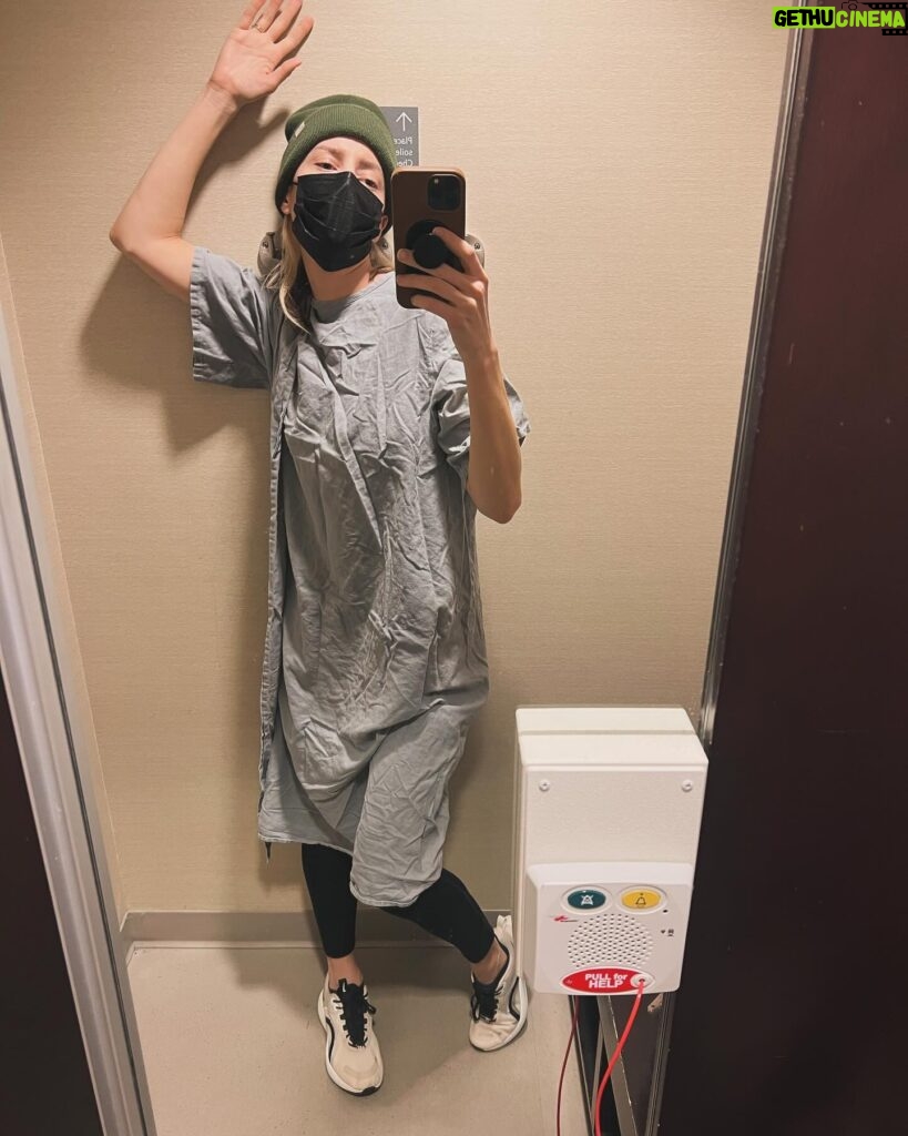 Grace Helbig Instagram - OooO0oo0oOoo this ten photo thing lets me show you that I’m 10 sessions aka HALFWAY through radiation! Hell yeah. Clearly, the fatigue hasn’t shown up yet. It’s on the way but in the meantime we’re having fun. Turns out most things are easier than chemo. What a treat! 🙃