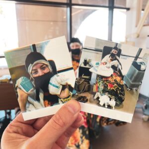 Grace Helbig Instagram - Scenes from chemo round 2! We are poisoning the shit out of this breast cancer and it feels good (and sometimes bad)! But happy to be on this absolutely wacky rollercoaster! Thanks for all the encouraging messages. They are truly so nice and so sweet and sometimes I don’t know how to process them but then again this whole thing is wild to process and maybe that’s kinda what makes it sneaky fun. Anyway I’m full of steroids now so if you need me I’ll probably be cleaning my entire house or installing a new sprinkler system, I dunno this stuff makes you feel like you can do anything for a very brief window. Maybe I’ll clean all the windows. Gotta go! Hell yeah for a successful round 2! 💪🏻🙃