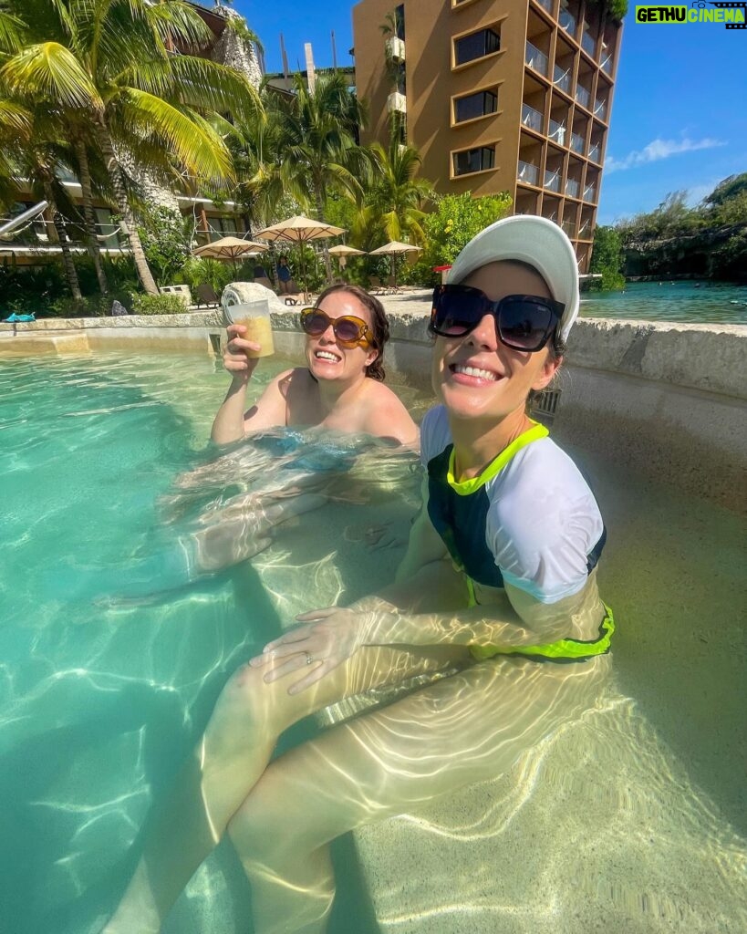 Grace Helbig Instagram - Went to Mexico with the best people and had the best time. It was so fun I was hardly on my phone. Refreshing! But here’s proof of travel in case you were worried I might be in a Mayan Riviera prison 🙃