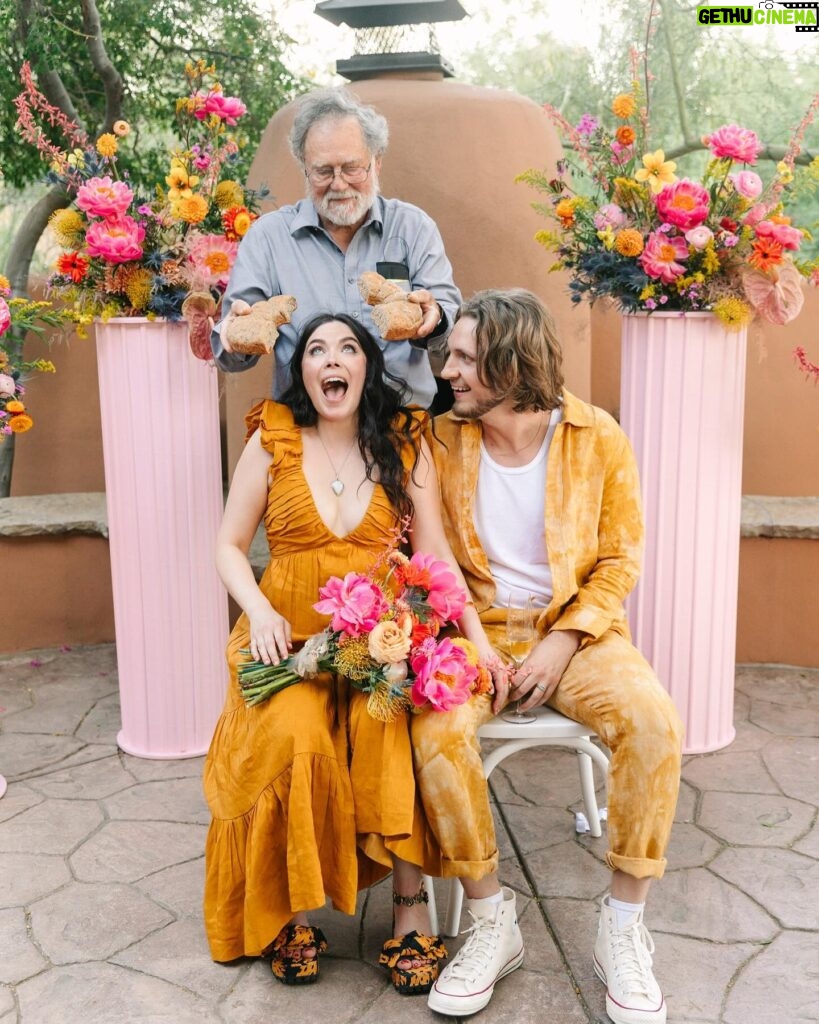 Gracie Gillam Instagram - I got married 309 days ago and I’m fiiiinally posting the wonderful pictures by the incomparable @mollymcphoto! What a day. So much joy. Do you think people will be like “heck yeah” or bothered that I don’t shave my armpits?