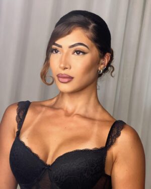 Graciely Junqueira Instagram - Hoje eu fiz uma make latina que tem viralizado no ttk hihihi