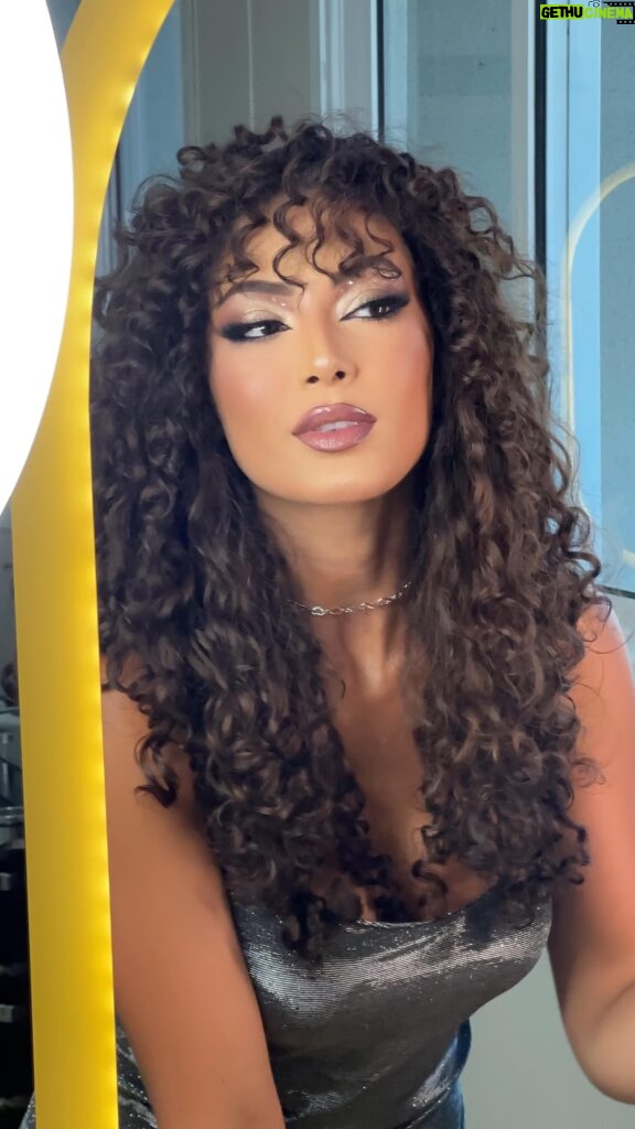 Graciely Junqueira Instagram - Voltei ao natural . Novo ciclo, novo perfil 😌✨🤤 Hair @rosicoelhoo Make @studiolucymiranda