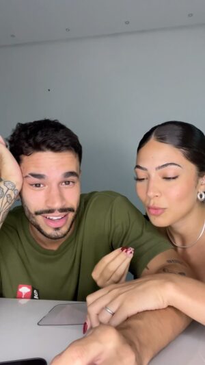 Graciely Junqueira Instagram - Ele não me amaria se eu fosse um mosquito 🤝🏼🦟