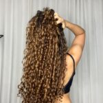 Graciely Junqueira Instagram - Sequência de fotos do meu cabelo porque hoje ele esta um acontecimento ✨🥹❤️ #curlyhair #curlyhairstyles #cabelocacheado