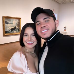 Gredmarie Colón Instagram - ART 🖼️ DAY 🎨 

Celebren el amor EVERY❤️DAY 

#museum #orlando #art #love