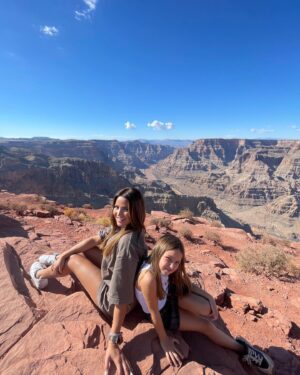 Gredmarie Colón Instagram - 🌵G R A N D  C A N Y O N 🏜️
•
•
#thegrandcanyon #arizona #roadtrip #tbt #familytrip