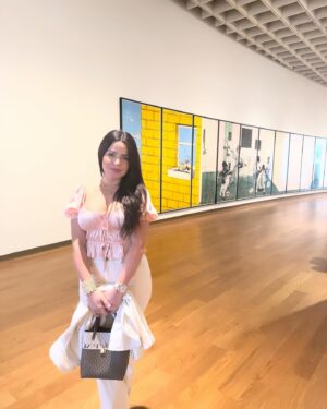 Gredmarie Colón Instagram - ART 🖼️ DAY 🎨 

Celebren el amor EVERY❤️DAY 

#museum #orlando #art #love