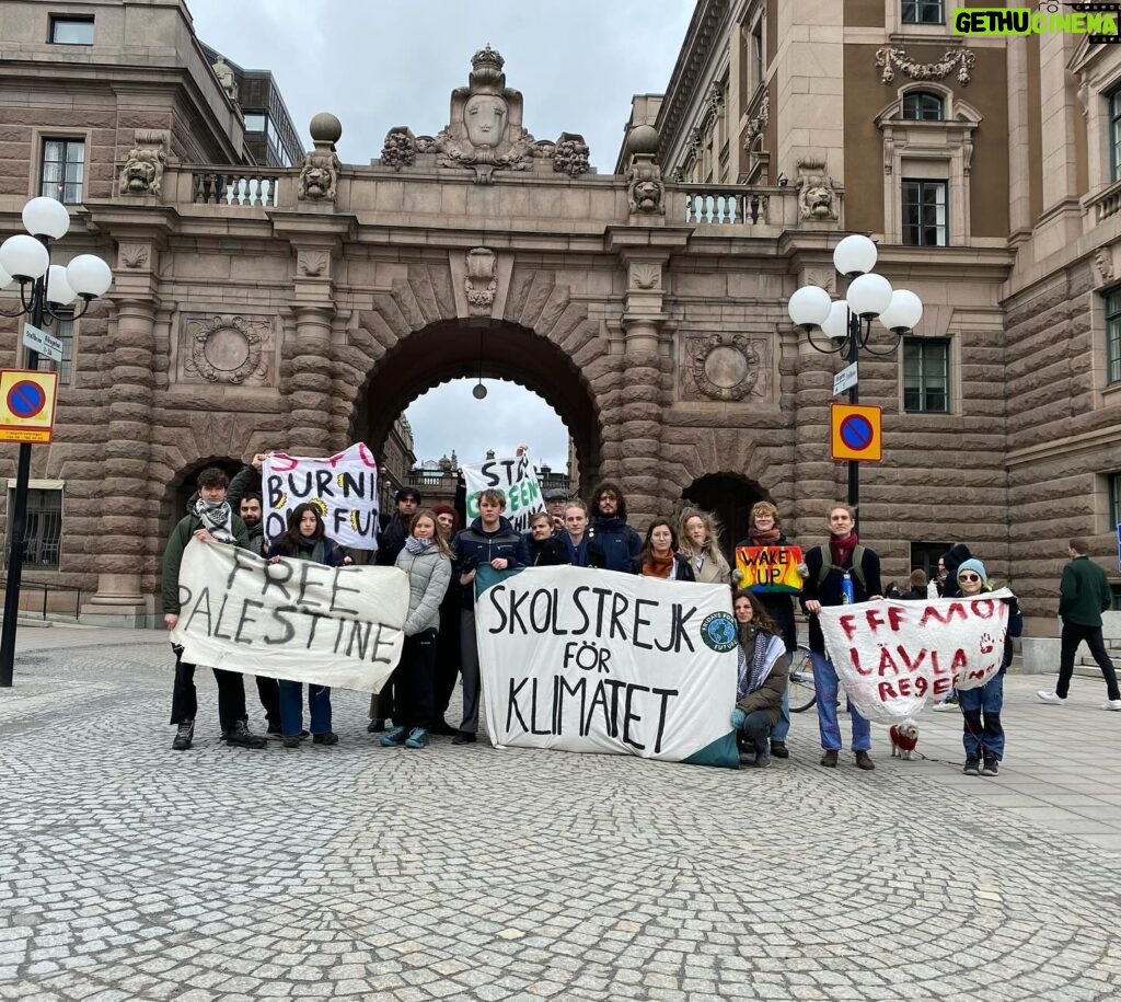 Greta Thunberg Instagram - Week 293. #FridaysForFuture #ClimateStrike #ClimateJusticeNow #FreePalestine