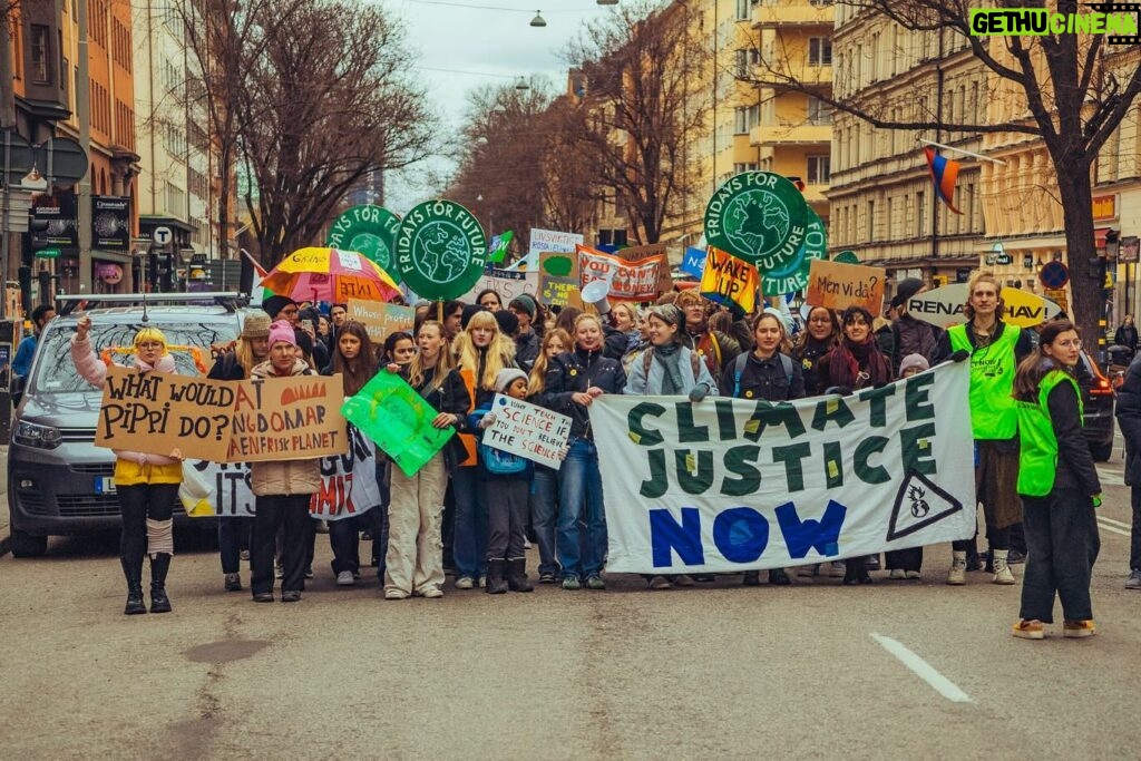 Greta Thunberg Instagram - Climate strike week 296. Today Stockholm took part in the global climate strike demanding #ClimateJusticeNow 🔥🌏✊ #FridaysForFuture #climatestrike #PeopleNotProfit #Klimaträttvisa #Stockholm @fridaysforfuture.stockholm 📸: @fridayphotos.se