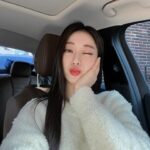 Gyeongree Instagram - #구해줘홈즈 하는 날🏡 그리고 오늘은 나솔사계도 하는날! #경리데이 ..🫦❤️