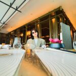 Ha Ji-won Instagram - 홍콩에서 많은 것들을 보고 생각하고 ~ 음식도 최고~ thank you 🩵#stregishk #stregishongkong #liveexquisite #exquisitedining @stregishk @run_restaurant