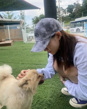 Ha Seung-lee Instagram - 마주보기🐕
같은 곳 바라보기🐕