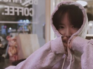 Ha Seung-lee Instagram - 아직 추워🤧