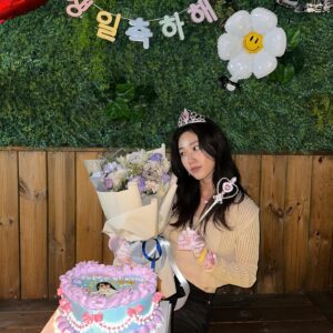 Ha Yoon-kyung Thumbnail - 76.6K Likes - Top Liked Instagram Posts and Photos