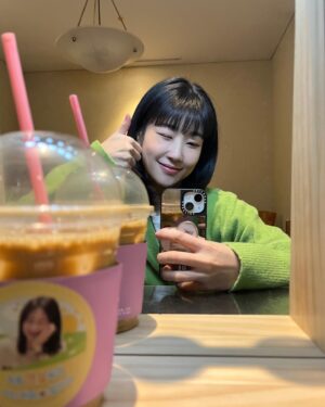 Ha Yoon-kyung Thumbnail - 111.7K Likes - Top Liked Instagram Posts and Photos