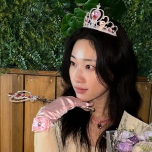 Ha Yoon-kyung Thumbnail - 76.2K Likes - Top Liked Instagram Posts and Photos