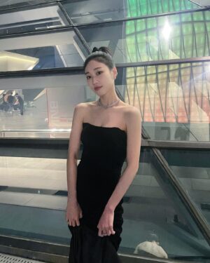Ha Yoon-kyung Thumbnail - 90.3K Likes - Top Liked Instagram Posts and Photos
