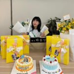 Ha Yoon-kyung Instagram - 사진을 다 올리진 못하지만 편지랑 선물 모두 잘 전달 받았어요!! 축하해 주신 모든 분들 감사합니다.. 덕분에 정말 행복한 생일이었어요🥹 나 열심히 살거야 사랑해-!!!🧡