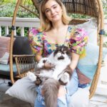 Haley Lu Richardson Instagram – me & my husband 

@shutterstocknow/@chelsealaurenla