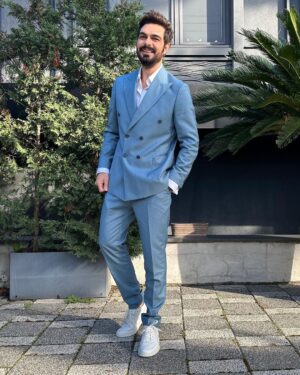 Halil İbrahim Ceyhan Instagram - LBC ROTANA Kanalı ile çok keyifli bir röportaj yaptık yakında… 🙌🏼 

Takım: @emreerdemoglu 
Styling: @hamiyetaktass 
@management.be