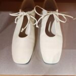 Han Hye-yeon Instagram - 𝘾𝙊𝙎 𝙓 𝙏𝙖𝙗𝙖𝙩𝙖 𝙎𝙝𝙞𝙗𝙤𝙧𝙞 시즌에 어울리는 시원한 아트 워크 shibori 염색 기법의 아이템들! 화이트 계열의 옷들과 코디하면 진짜 느므 이쁠듯🤍💙🤎 케이터링 마져도 어쩜 코스 스러운지~🫶 #인생뭐있어 #cos #tabatashibori
