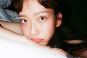 Han Ji-hyun Instagram - 나는 몇년도에 살고있는걸까? 🕰️
