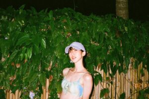 Han Ji-hyun Instagram - 나는 몇년도에 살고있는걸까? 🕰️