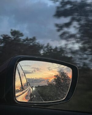 Han Ji-hyun Instagram - 기억에 오래오래 남을것같은 가족여행
정말 몇년만에 긴여행을 다녀왔다 행복했다
-까만콩이된 이유-