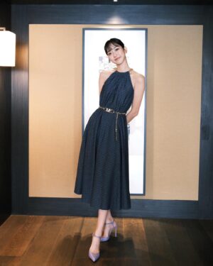 Han Ji-hyun Instagram - <룩앳미> 홍콩 쇼케이스 인터뷰🖤