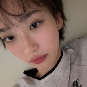 Han Ji-hyun Instagram - 달밤 셀카🌙 굿나잇 😴
