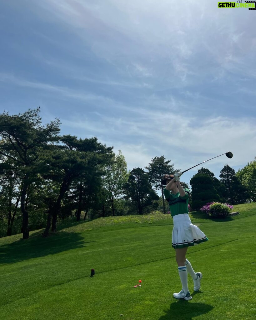 Han Seon-hwa Instagram - #지난⛳️🏌️‍♀️🌿🌞 푸릇한모금