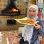 Hanan Turk Instagram - فطيرة "سدق" تستاهل بوقكم😋😋 كان نفسي فيها من زمان..